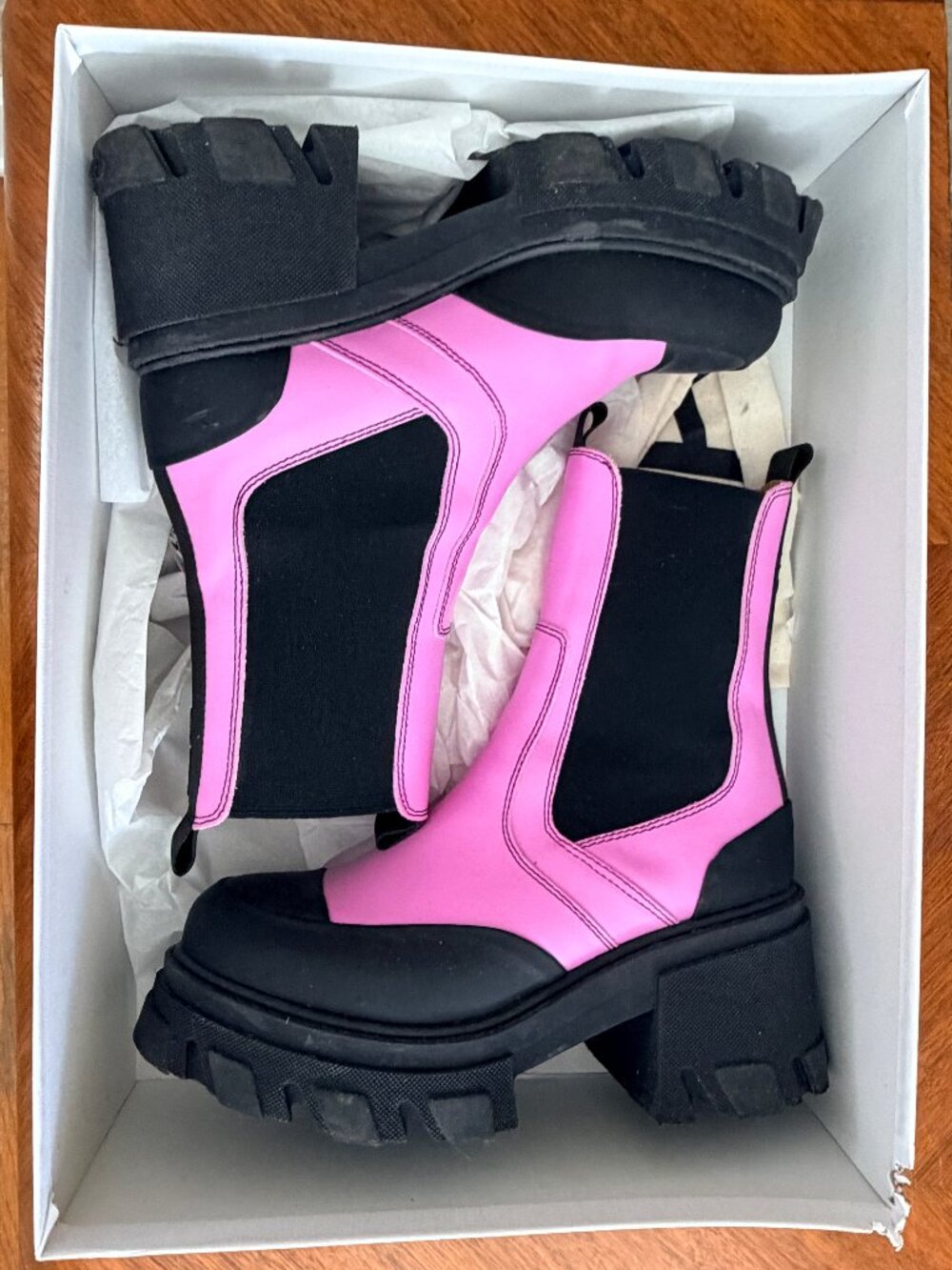 GANNI Cleated Mid Chelsea Boots Cyclamen Pink Lug Sole Platform US 9 EU 39